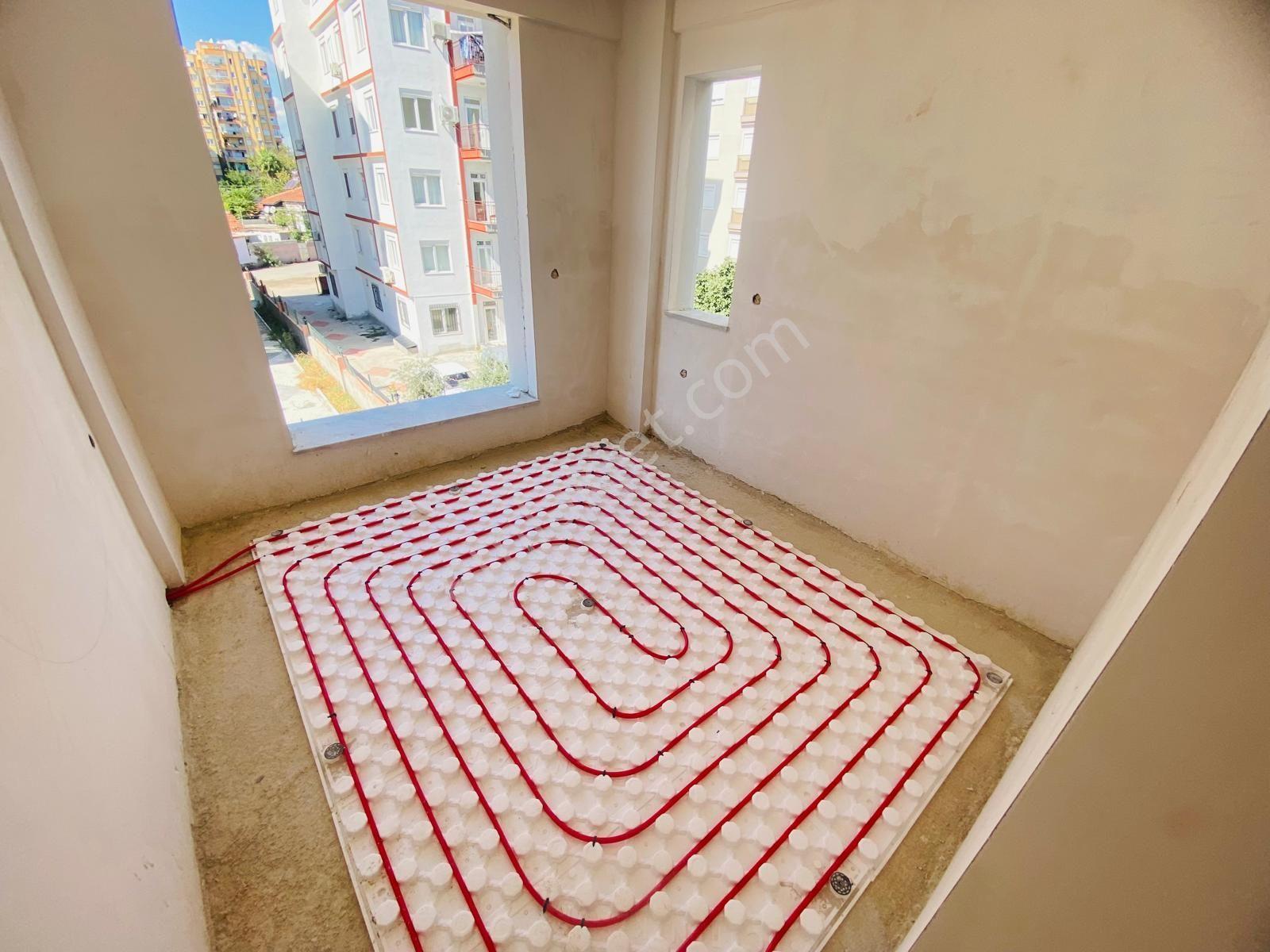 Merkezi Konumda Arakat Şık Yerden Isıtmalı 2+1 — fotoğraf 8