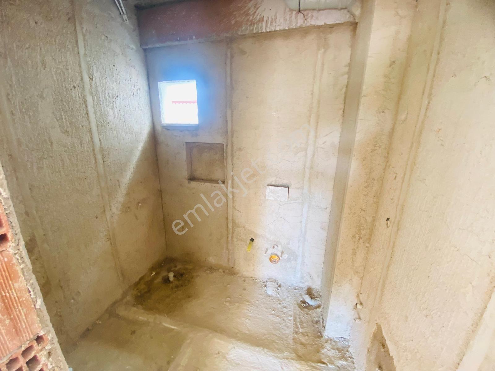Merkezi Konumda Arakat Şık Yerden Isıtmalı 2+1 — fotoğraf 11
