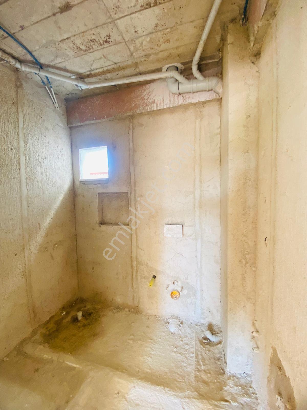 Merkezi Konumda Arakat Şık Yerden Isıtmalı 2+1 — fotoğraf 12