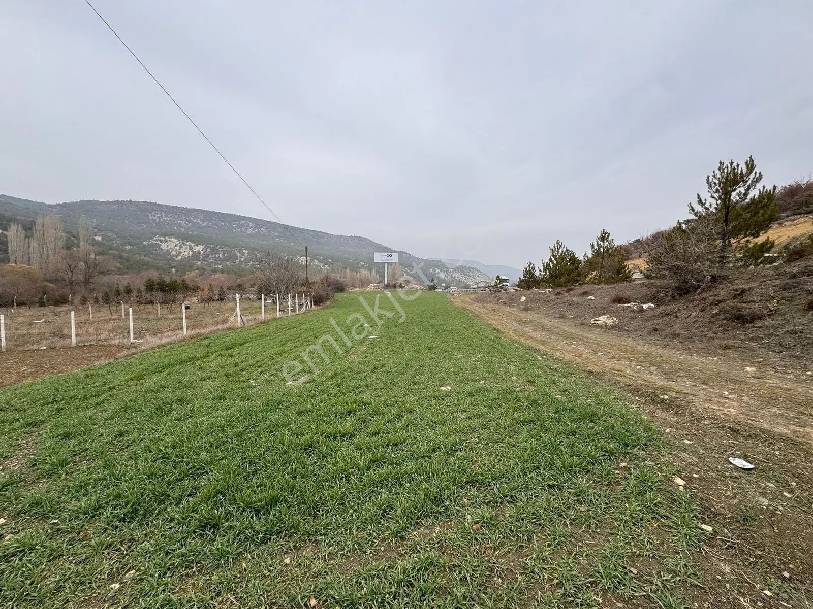 Blue Emlak'tan Eskişehir Yolu 15.km Yola Sıfır Tarla — fotoğraf 3