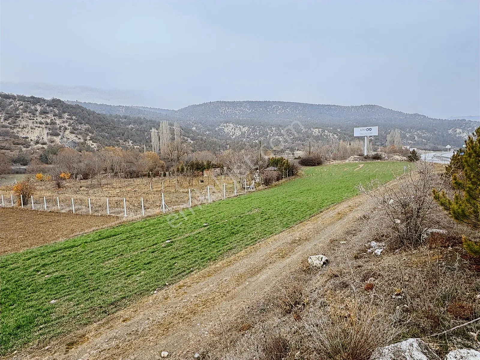 Blue Emlak'tan Eskişehir Yolu 15.km Yola Sıfır Tarla — fotoğraf 4