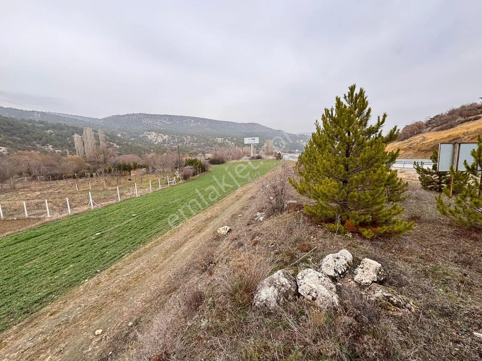 Blue Emlak'tan Eskişehir Yolu 15.km Yola Sıfır Tarla — fotoğraf 5