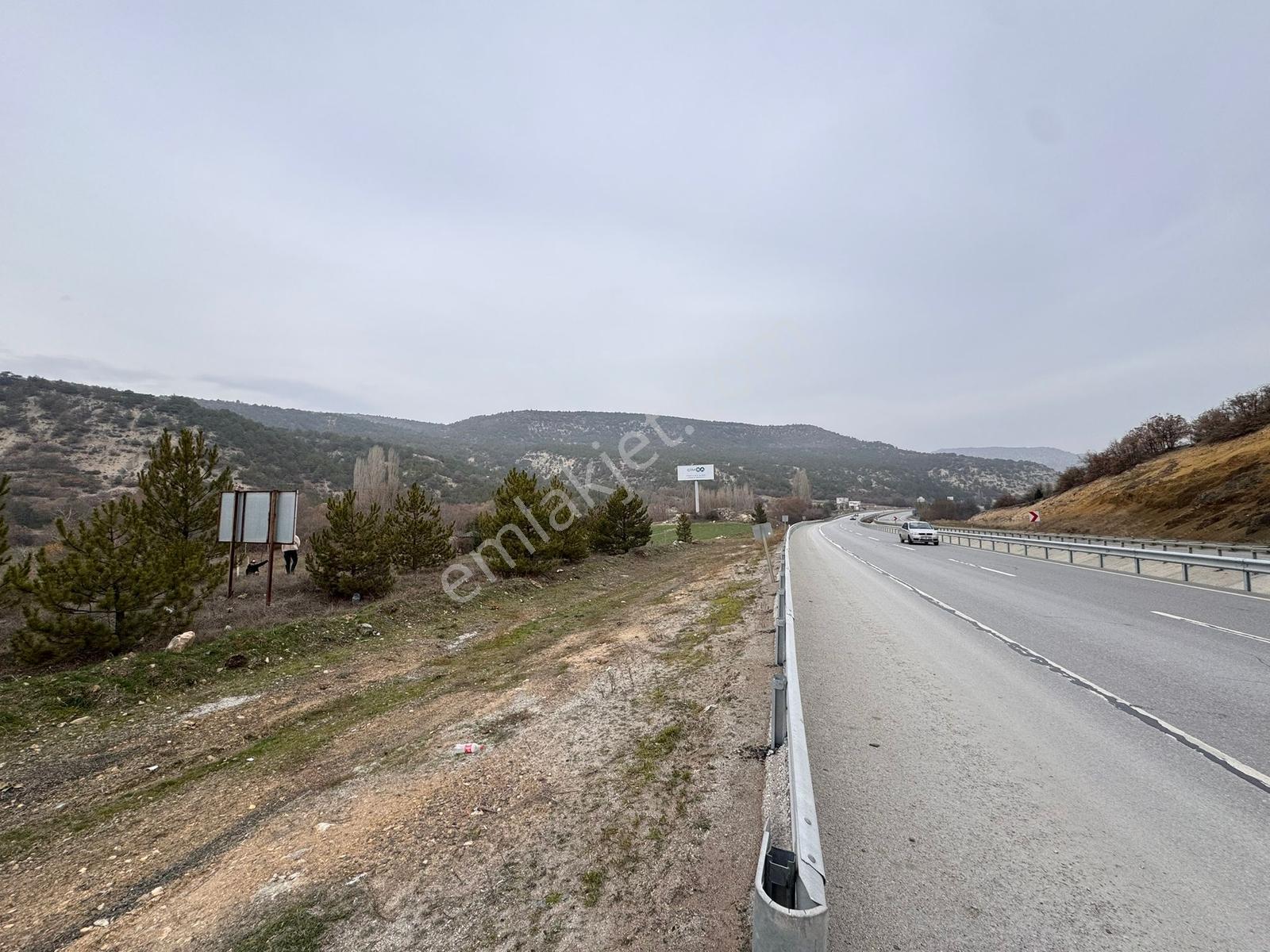 Blue Emlak'tan Eskişehir Yolu 15.km Yola Sıfır Tarla — fotoğraf 6