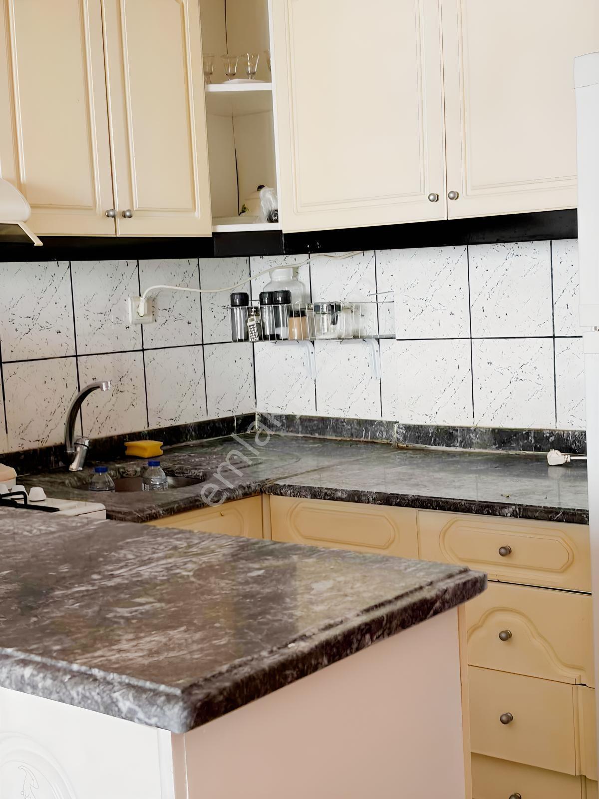 Erdek Sahil Tüzün Sitesi Deniz Manzaralı Satılık 1+1 Eşyalı — fotoğraf 8