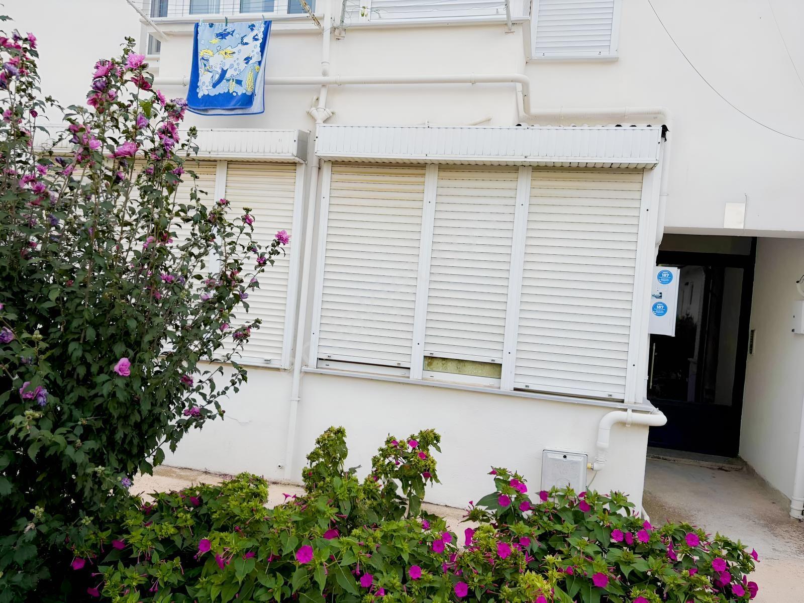 Erdek Sahil Tüzün Sitesi Deniz Manzaralı Satılık 1+1 Eşyalı — fotoğraf 27