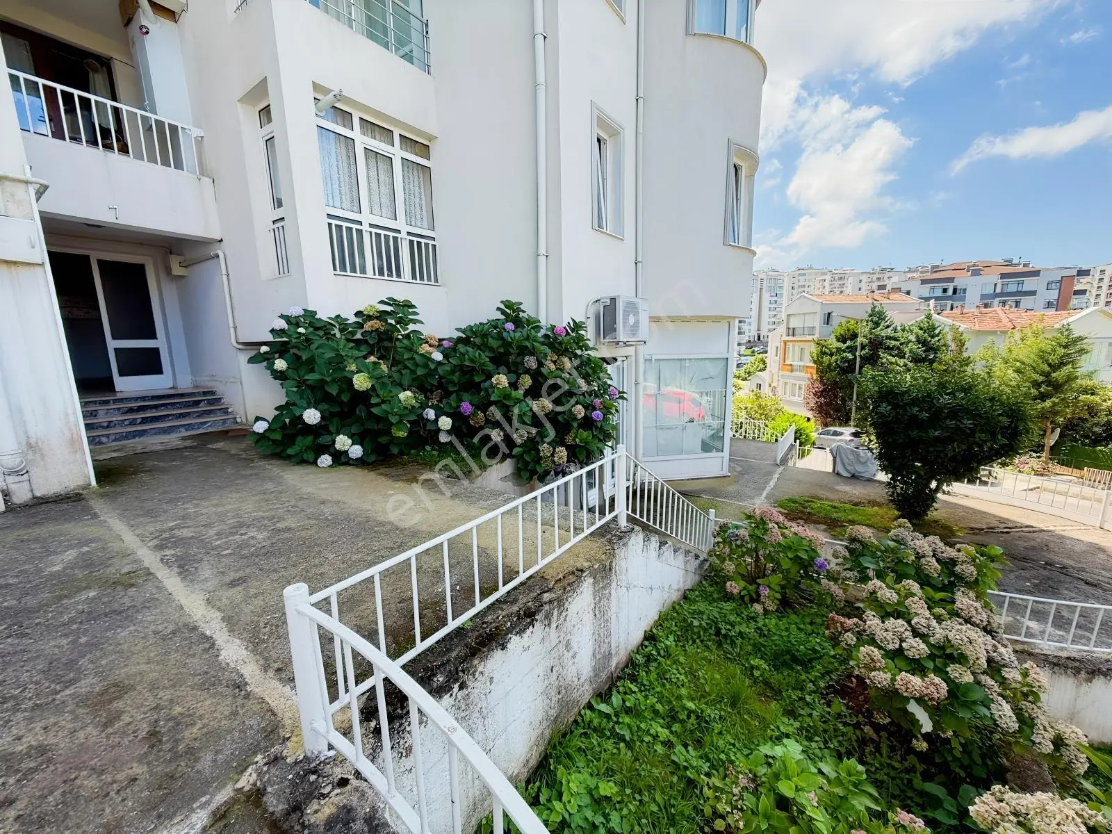 Topaloğlu Emlaktan Atakent Sitesinde Eşyalı 2+1 Lüks Daire — fotoğraf 3