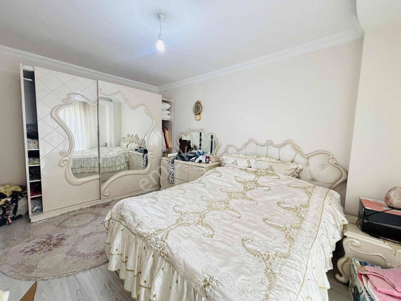 Güven'den 7/24 Güvenlikli Sitede Çift Balkon Ve Ebv. Banyolu 3+1 — fotoğraf 11
