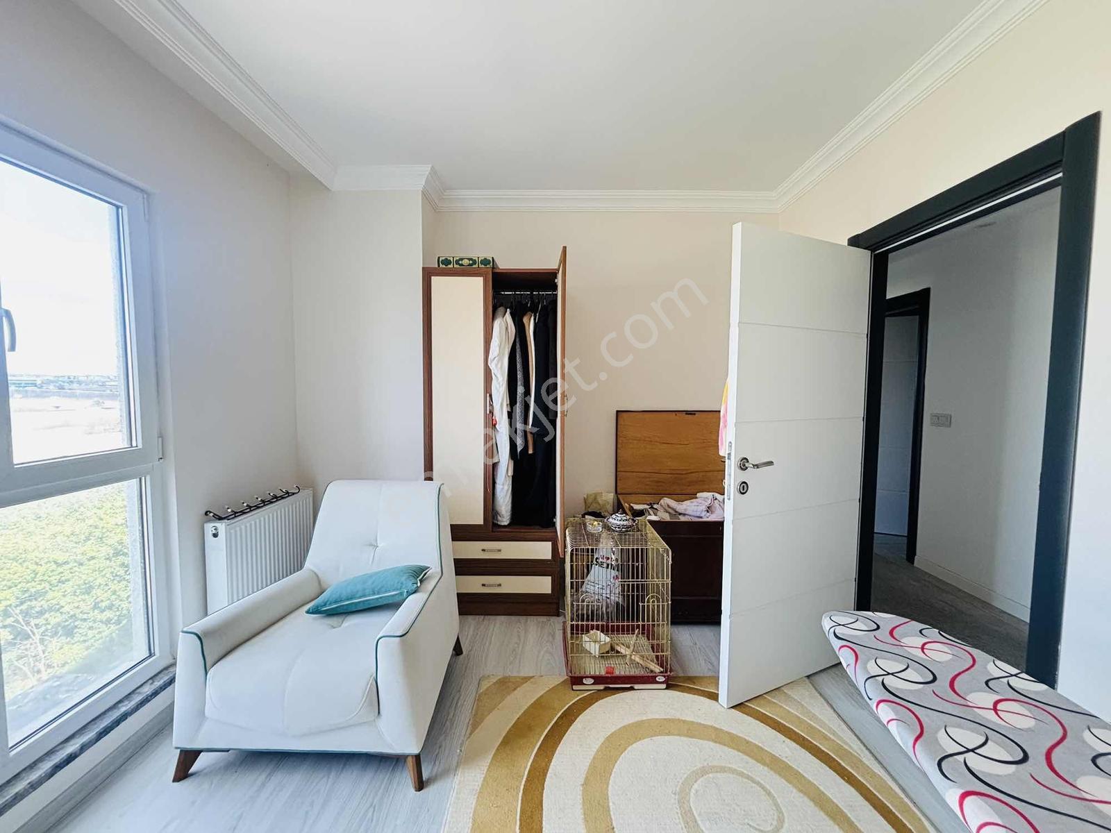 Güven'den 7/24 Güvenlikli Sitede Çift Balkon Ve Ebv. Banyolu 3+1 — fotoğraf 13
