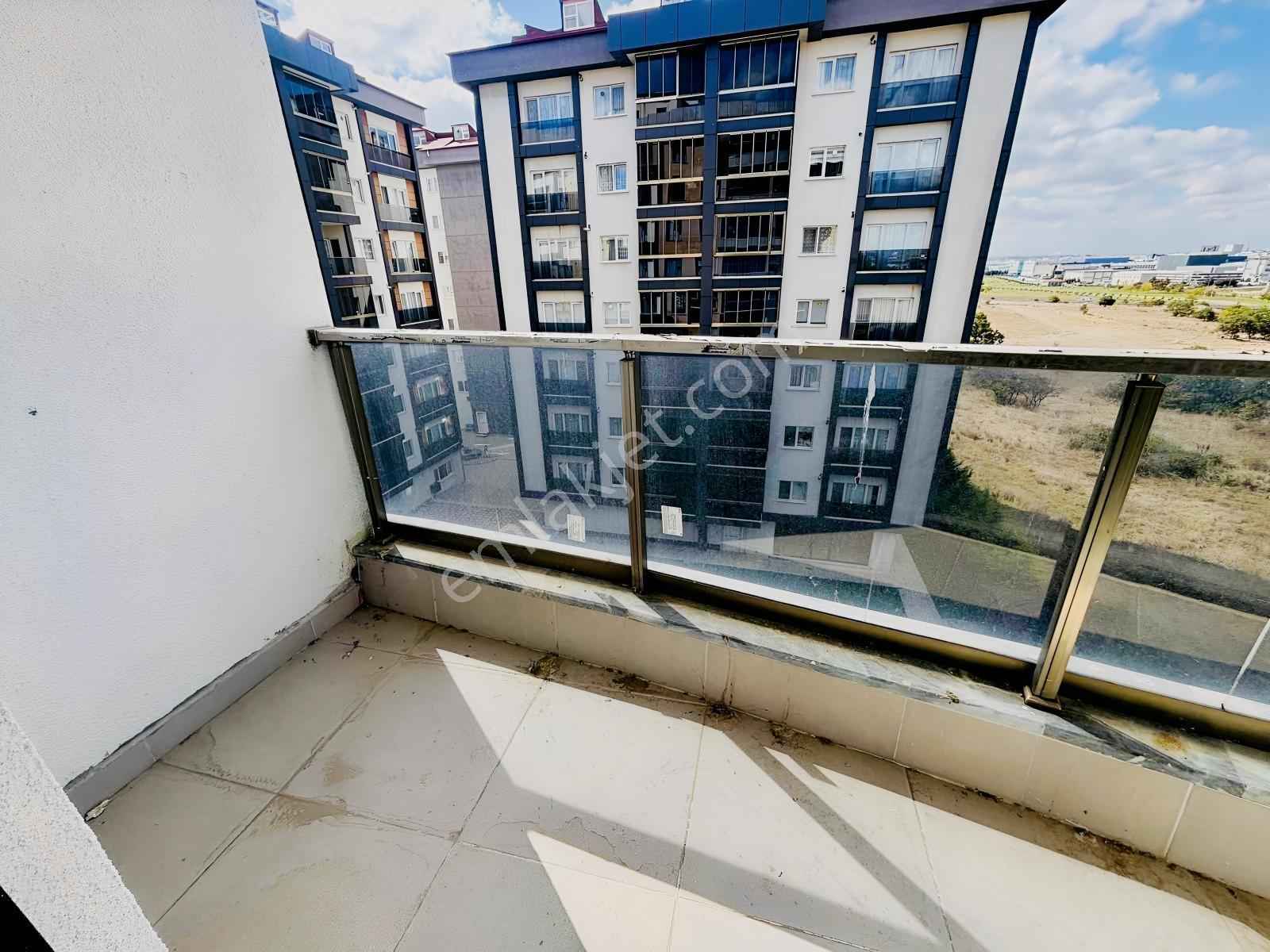 Güven'den 7/24 Güvenlikli Sitede Çift Balkon Ve Ebv. Banyolu 3+1 — fotoğraf 17