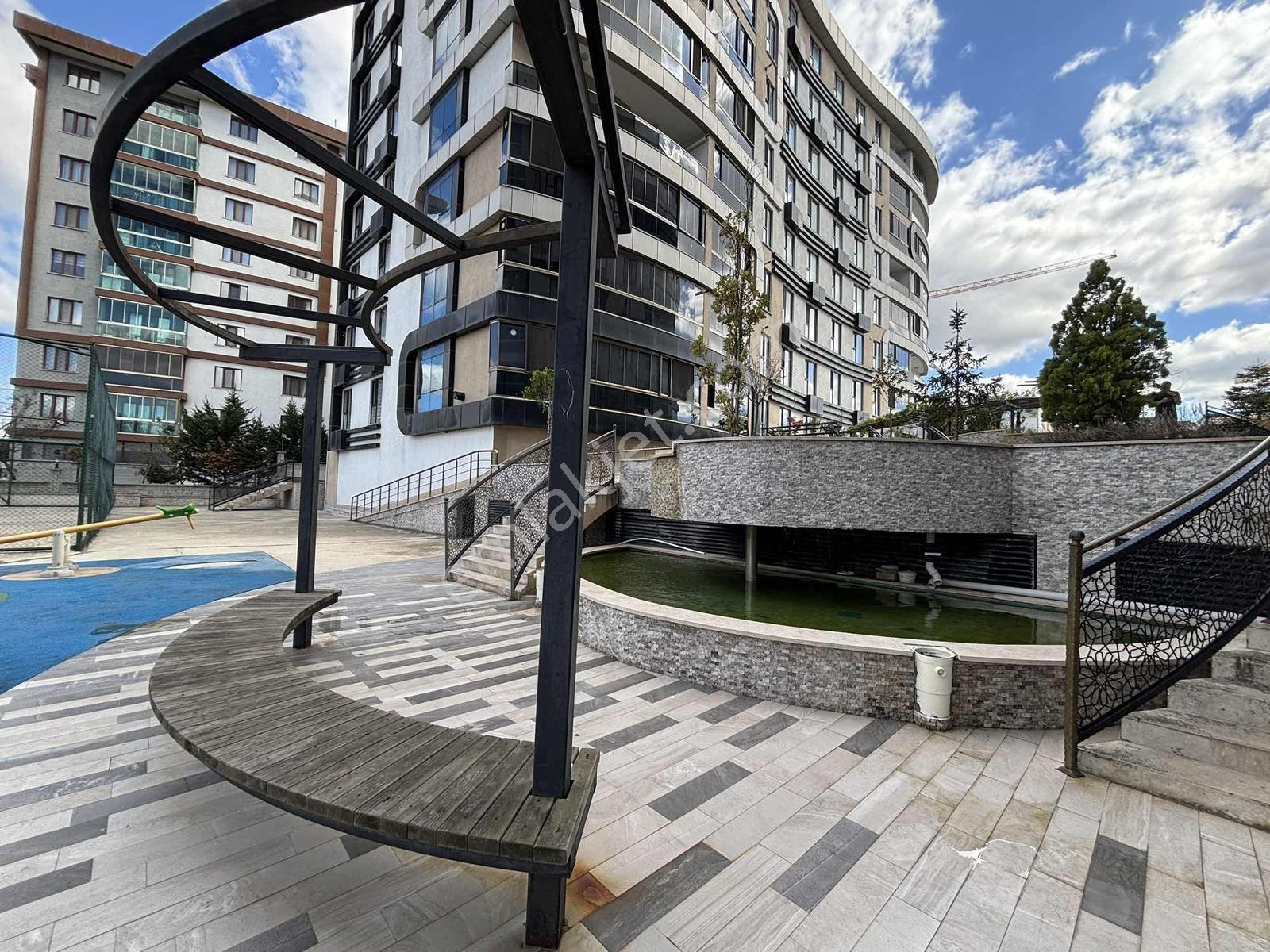 Güven'den 7/24 Güvenlikli Sitede Çift Balkon Ve Ebv. Banyolu 3+1 — fotoğraf 31