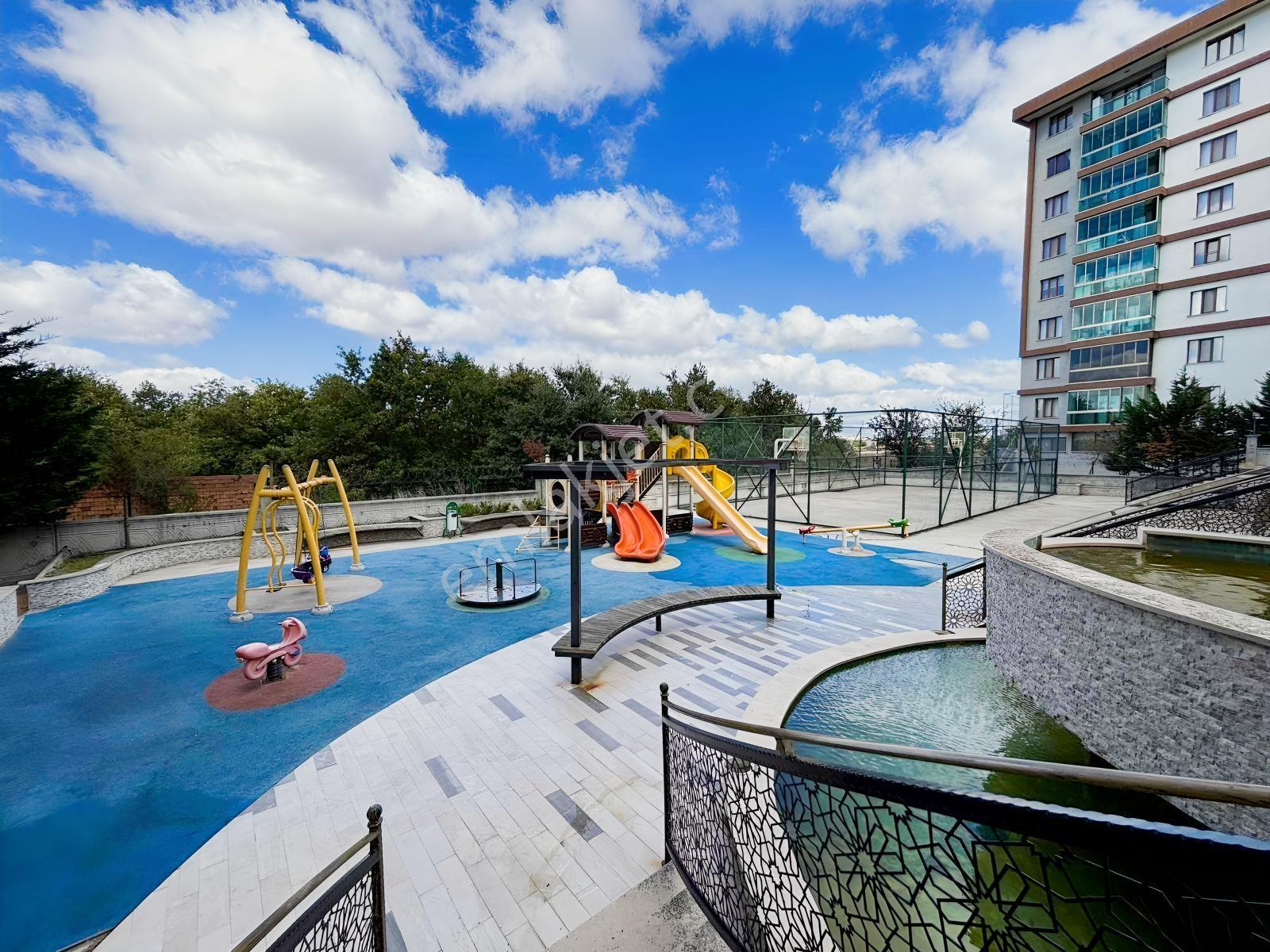 Güven'den 7/24 Güvenlikli Sitede Çift Balkon Ve Ebv. Banyolu 3+1 — fotoğraf 32
