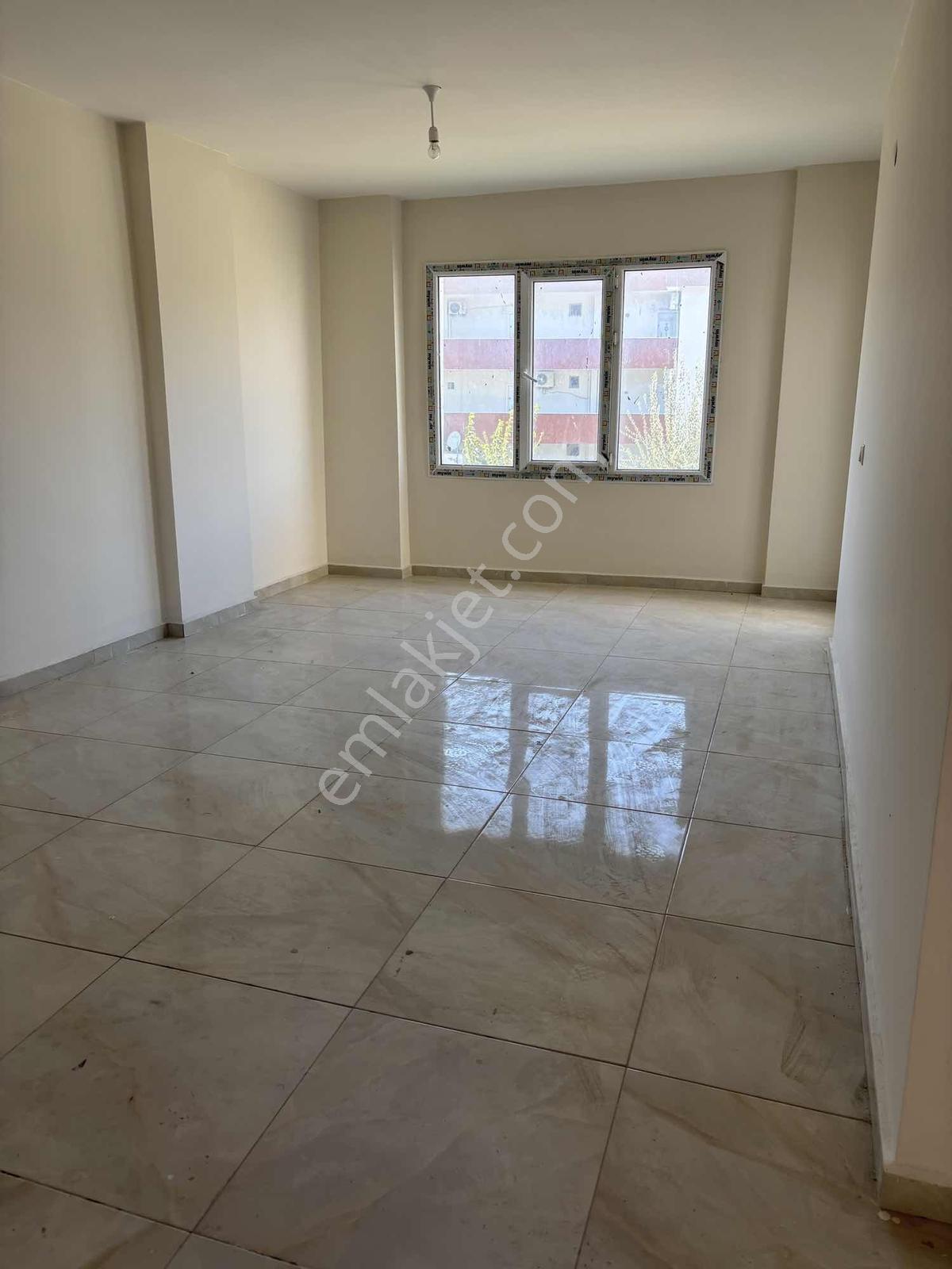 Havuzlu Sitede Geniş 1+1 Daire — fotoğraf 11