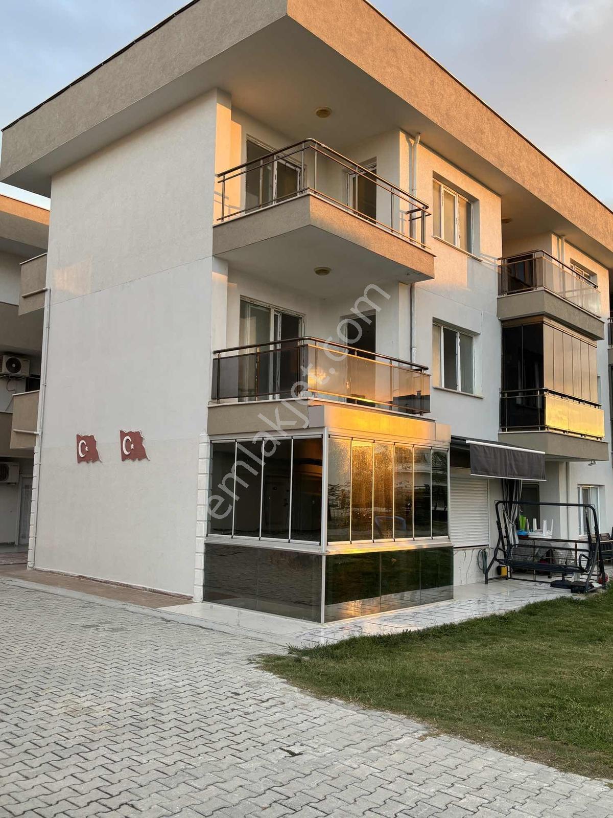Havuzlu Sitede Geniş 1+1 Daire — fotoğraf 13