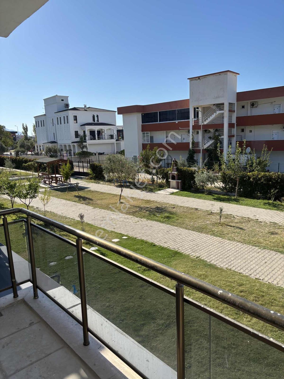 Havuzlu Sitede Geniş 1+1 Daire — fotoğraf 20