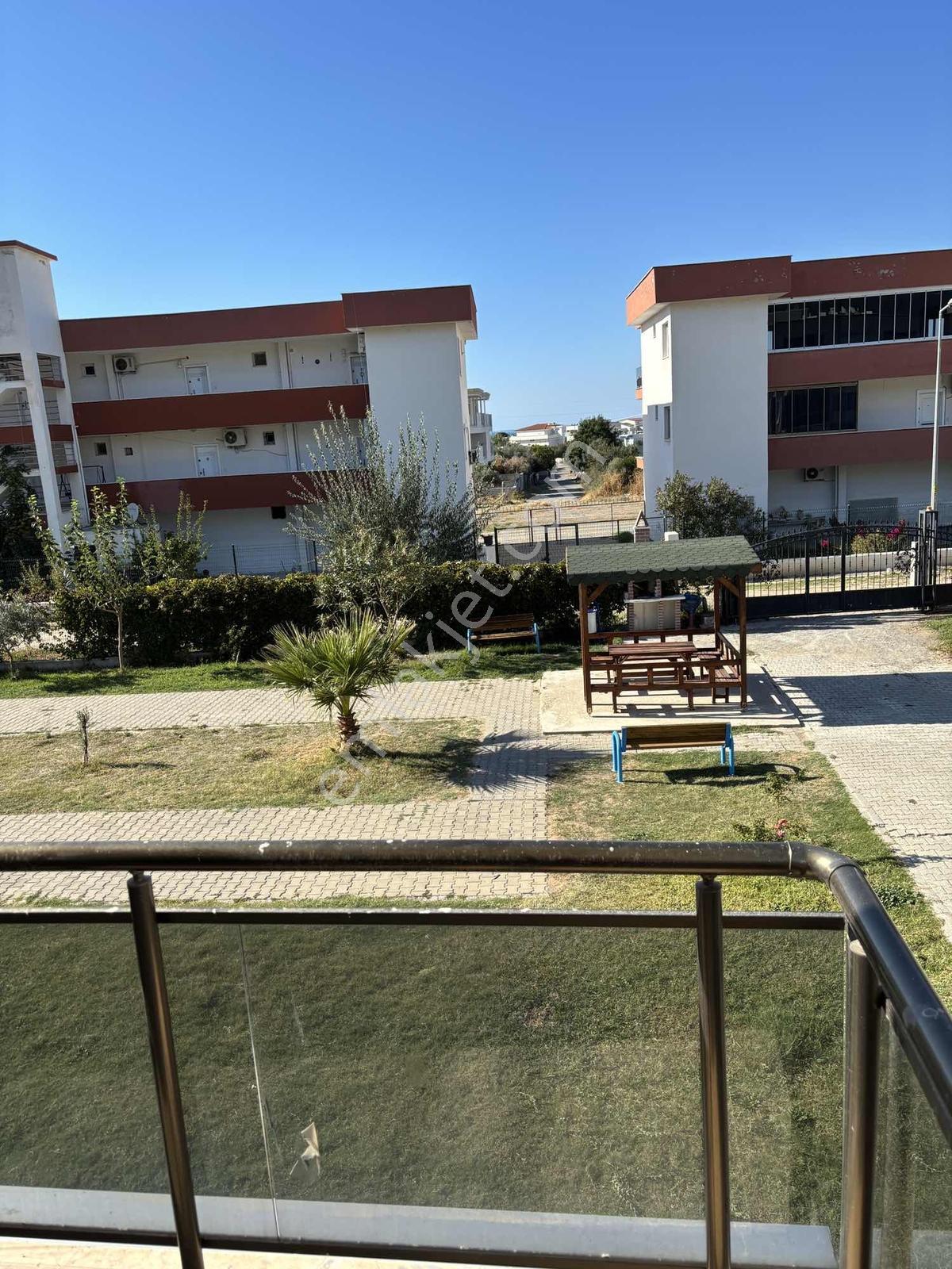 Havuzlu Sitede Geniş 1+1 Daire — fotoğraf 21