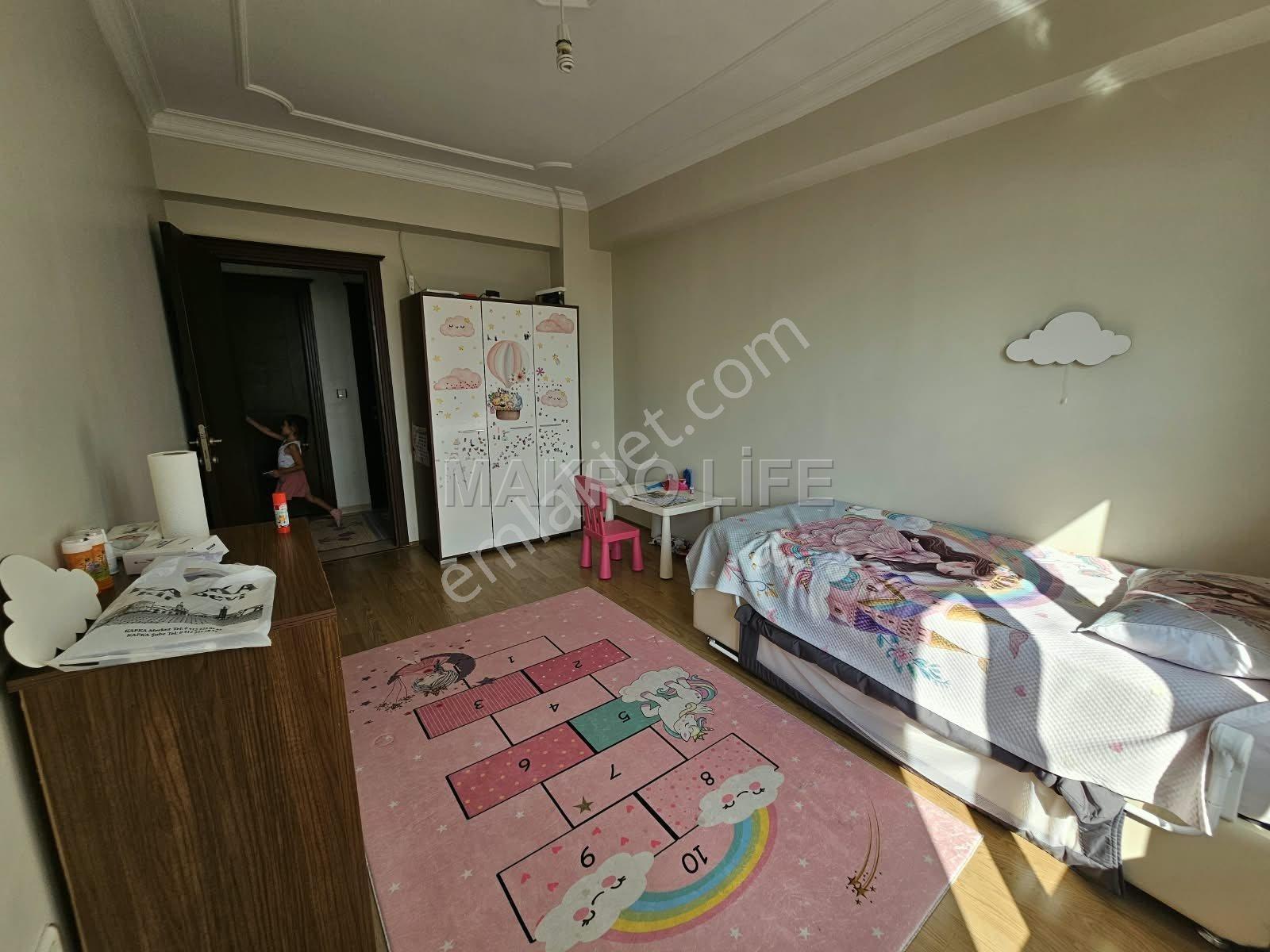 Üçkuyularda Geniş 4+1 Satılık Fırsat Daire — fotoğraf 22