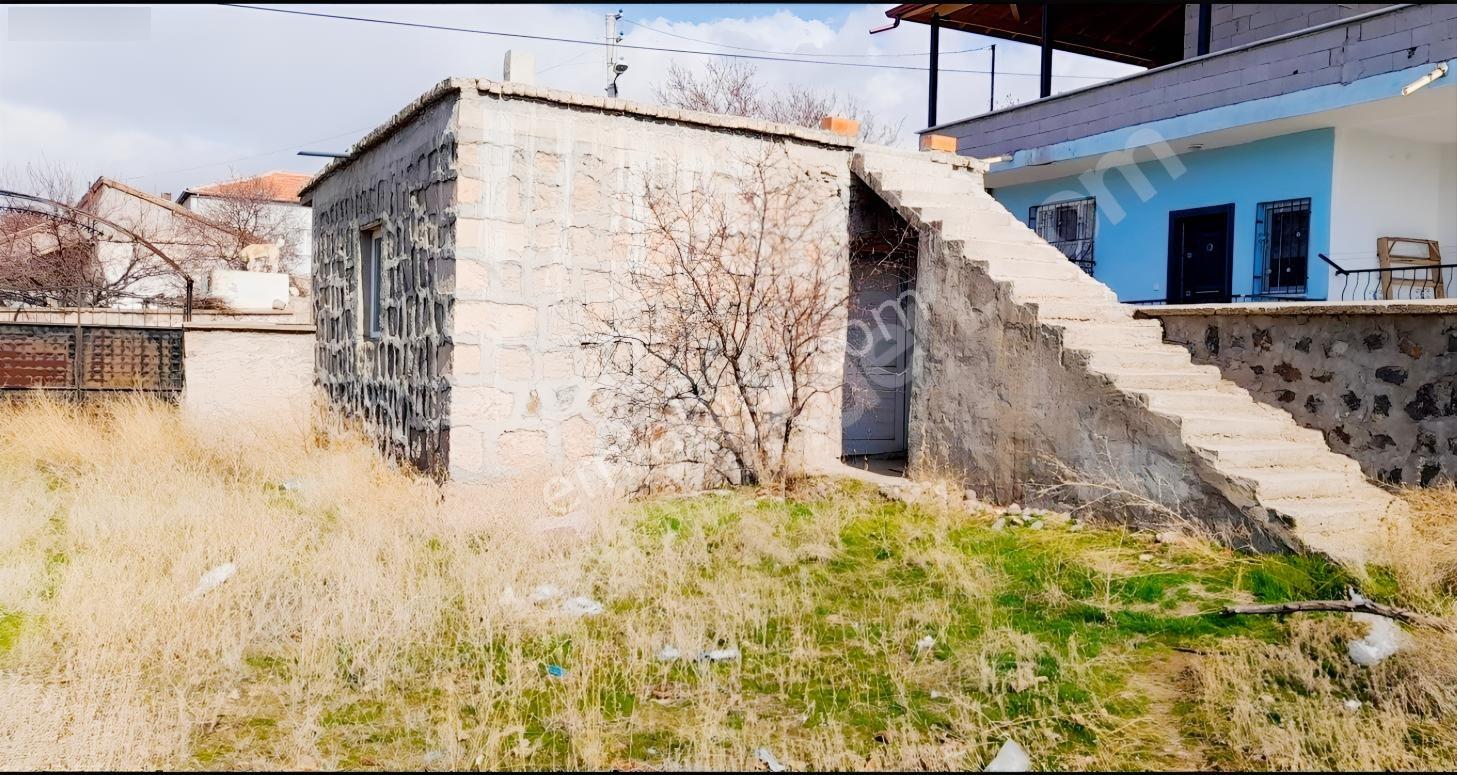 Niğde Altunhisar İstiklal Mh. Satılık 1+1 Avlulu Kargir Ev — fotoğraf 3
