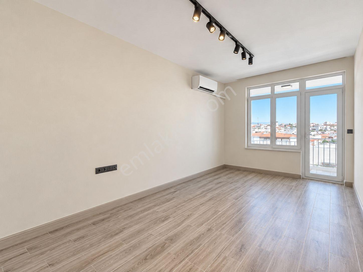 Doğu Garajı Mesken-ofis Kullanımına Uygun İçi Yapılı 3+1 — fotoğraf 14