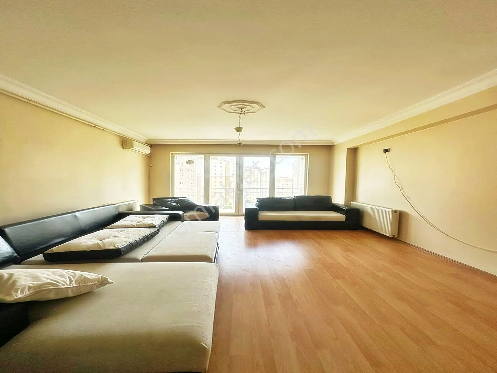 Nes Yapı'dan Beylikdüzün'de Site İçi Balkonlu 1+1 Satılık Daire!! — fotoğraf 3