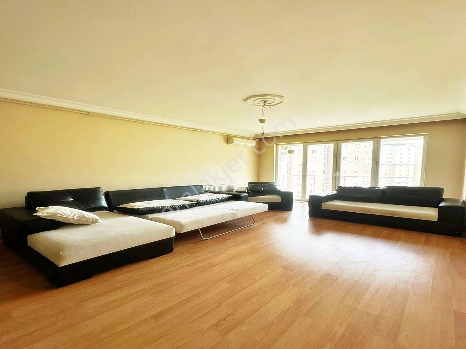 Nes Yapı'dan Beylikdüzün'de Site İçi Balkonlu 1+1 Satılık Daire!! — fotoğraf 5