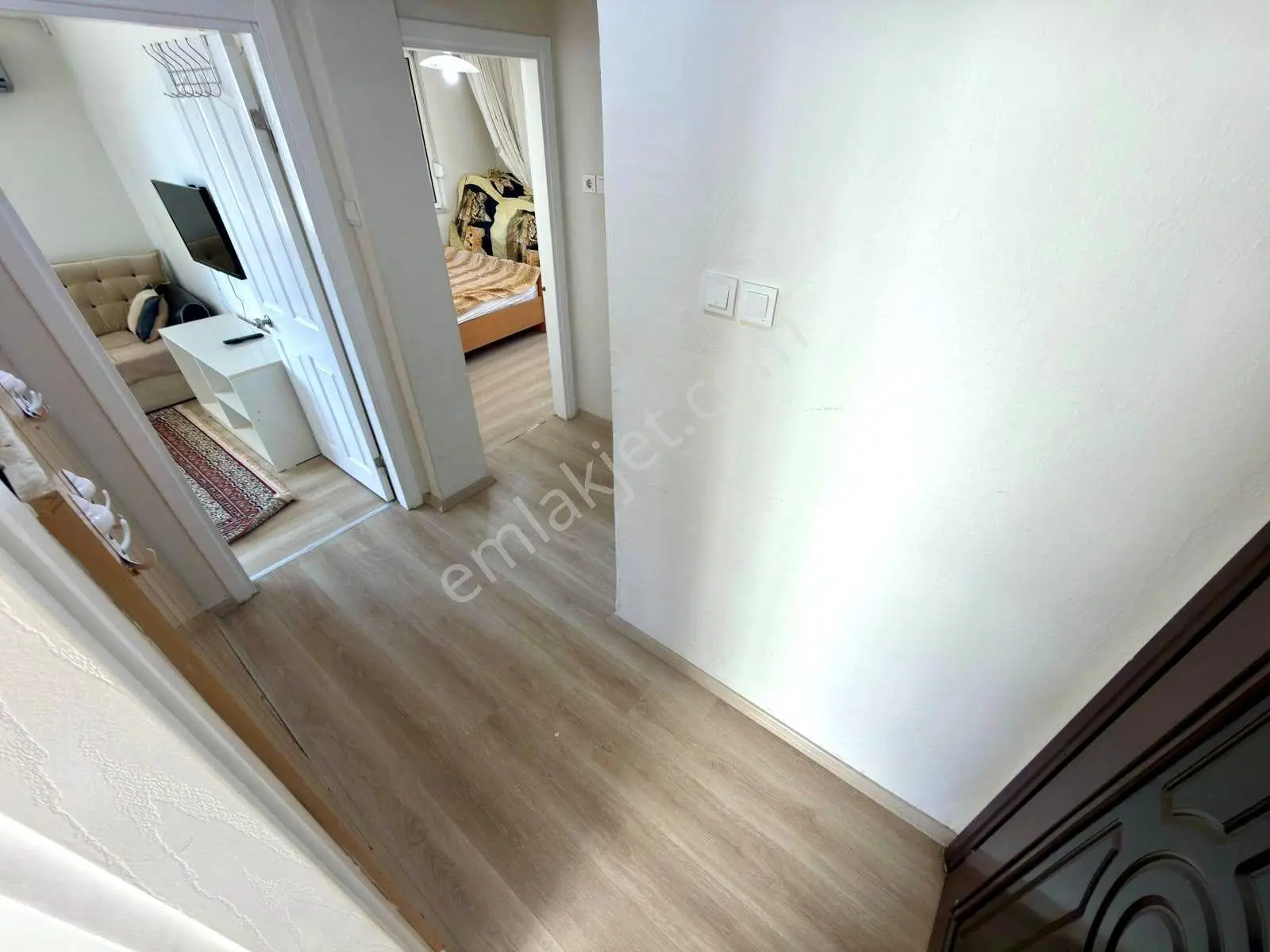 Referans'tan Akçay Merkez'de Denize 200 Metre Ön Cephe Eşyalı 2+1 Daire — fotoğraf 7