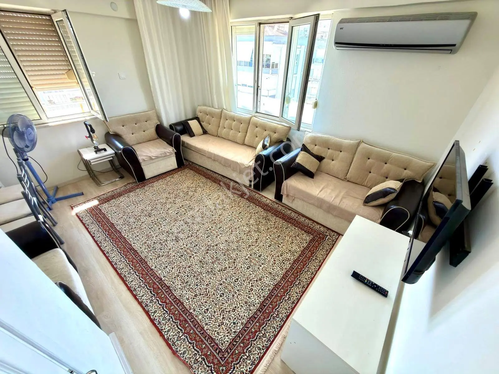 Referans'tan Akçay Merkez'de Denize 200 Metre Ön Cephe Eşyalı 2+1 Daire — fotoğraf 23