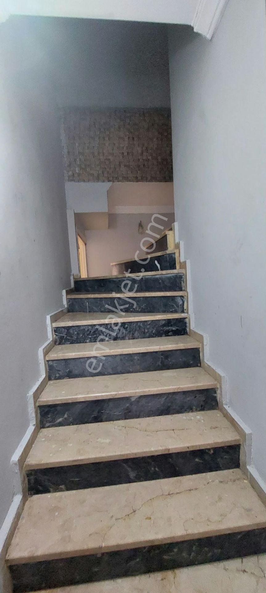 Toprak Emlaktan Ank Keçiören Aktepe Mah De 3+1 Ters Dublex Daire — fotoğraf 16
