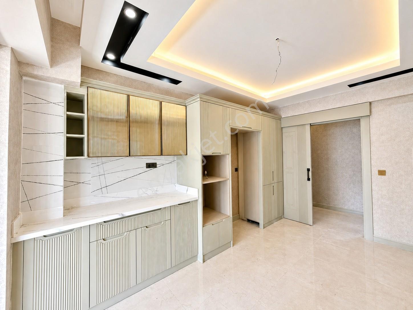 Göktürk'te Yerden Isıtma Şık Tasarım Geniş Balkon Lüx2.5+1 Daire — fotoğraf 3