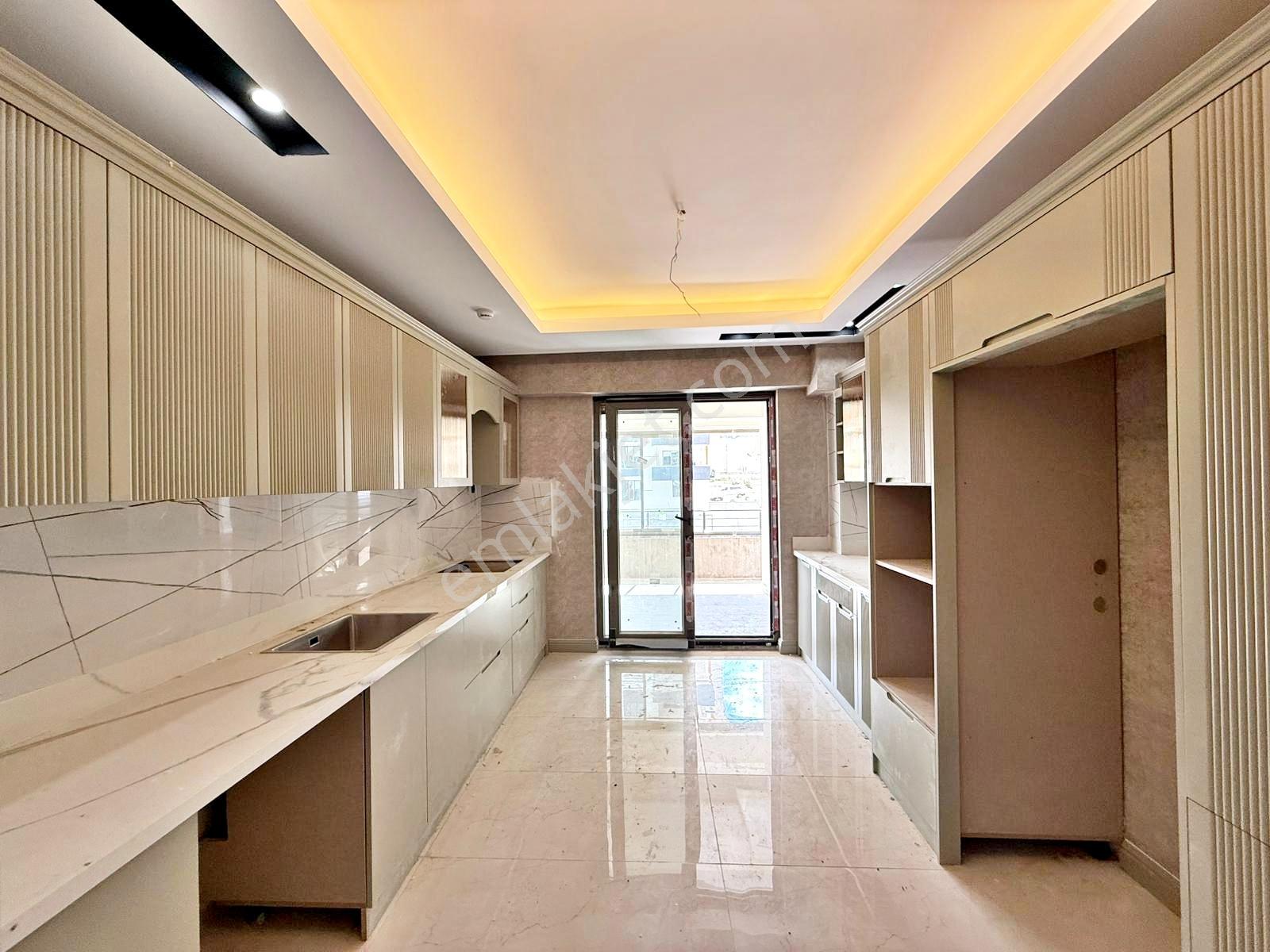 Göktürk'te Yerden Isıtma Şık Tasarım Geniş Balkon Lüx2.5+1 Daire — fotoğraf 7
