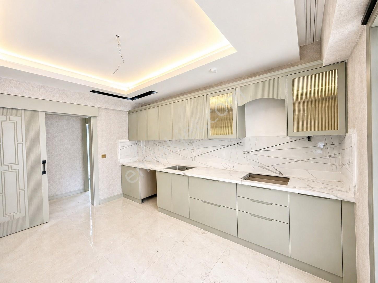 Göktürk'te Yerden Isıtma Şık Tasarım Geniş Balkon Lüx2.5+1 Daire — fotoğraf 32