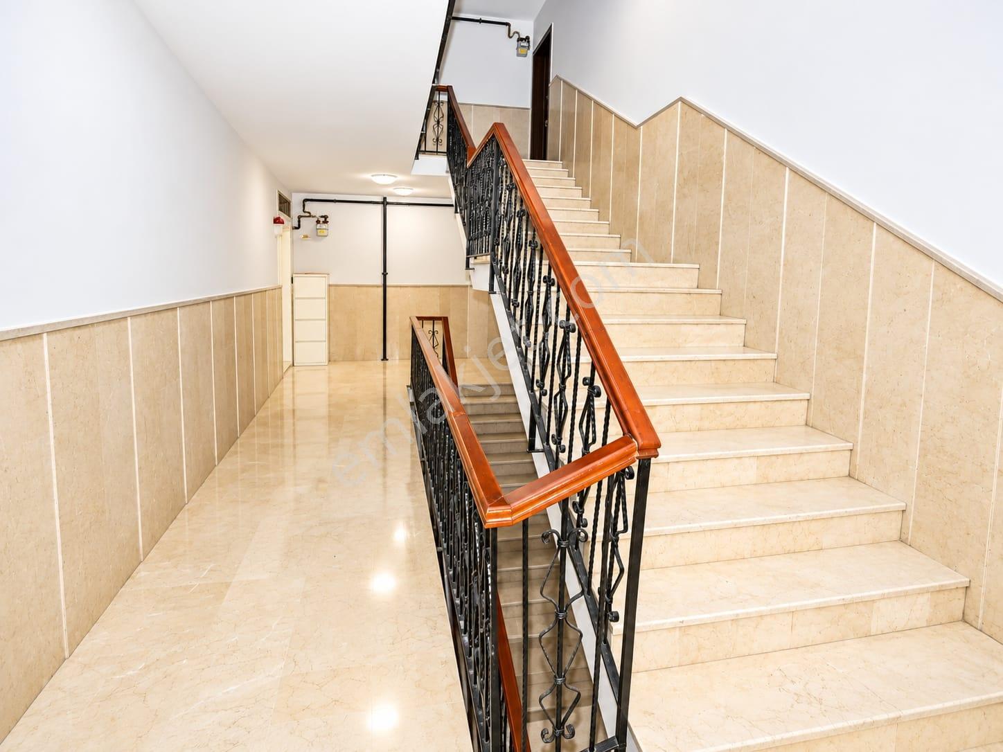 Sm Emlaktan Saray Fatih Mah 3+1 Geniş Ferah 185 M2 Satılıkdaire — fotoğraf 24