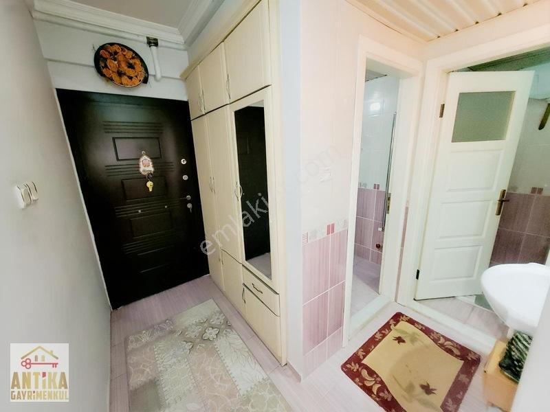 50. Yıl Okulu Yanında Temiz,bakımlı,masrafsız Daire-antika'dan — fotoğraf 6