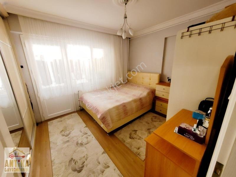 50. Yıl Okulu Yanında Temiz,bakımlı,masrafsız Daire-antika'dan — fotoğraf 9