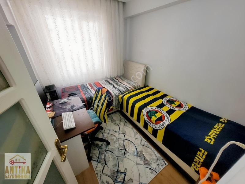 50. Yıl Okulu Yanında Temiz,bakımlı,masrafsız Daire-antika'dan — fotoğraf 11