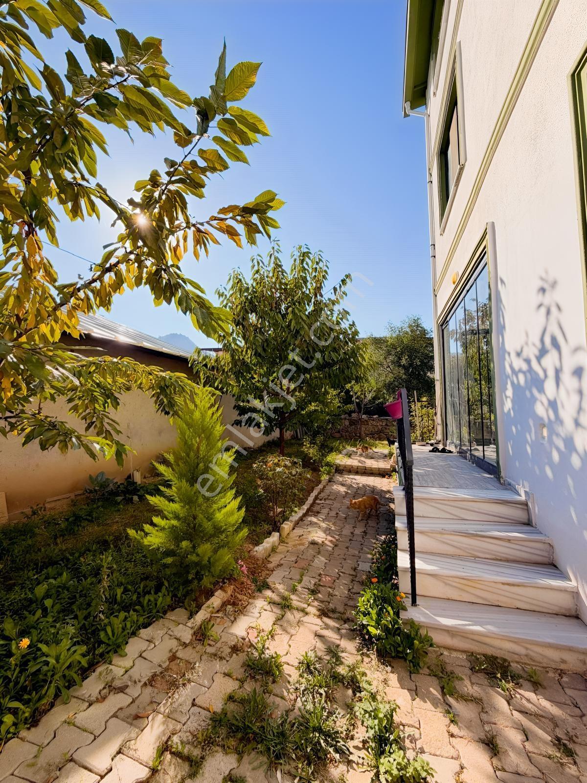 *erkmen'de Göle Yakın 5+1 Satılık Full Kredili Tripleks Villa* — fotoğraf 22