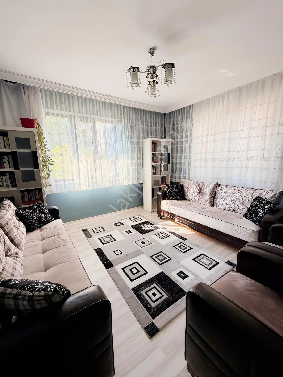 *erkmen'de Göle Yakın 5+1 Satılık Full Kredili Tripleks Villa* — fotoğraf 25