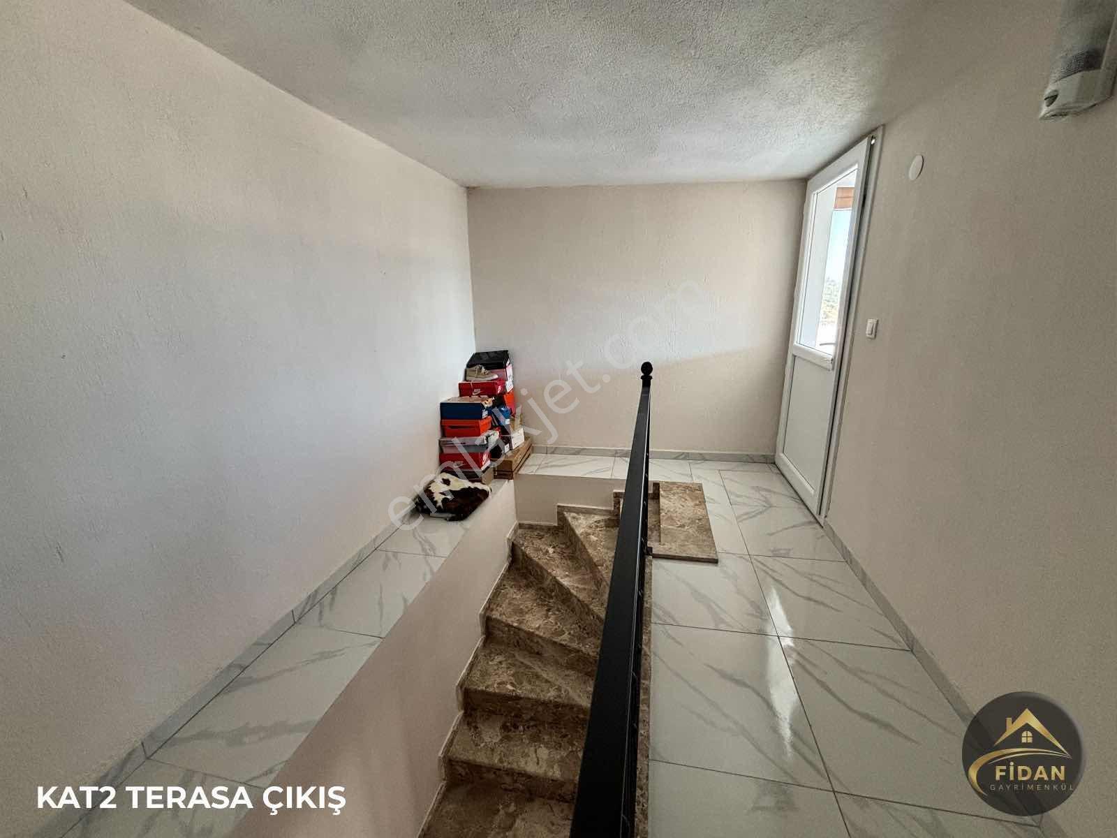 Yeni Foçada Kusursuz Deniz Manzaralı 4+1 Özel Villa — fotoğraf 12