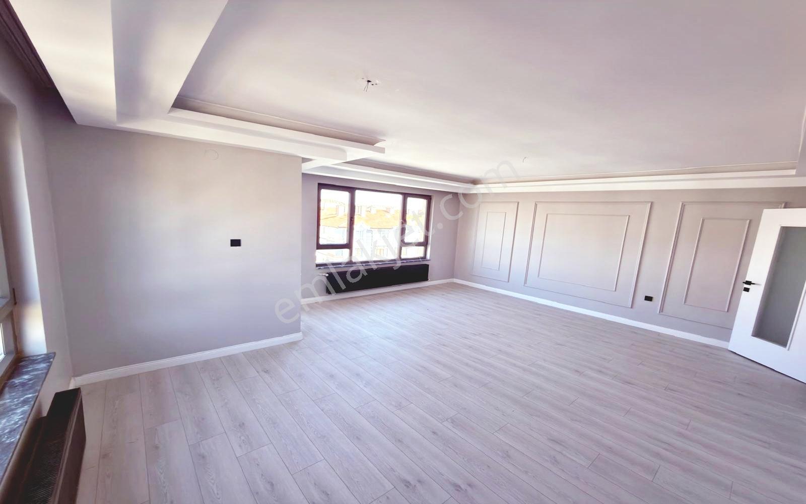 Bademlik'te Bademlik Yolu Cadde Üzeri Full+full Yapılı 4+1dublex — fotoğraf 6