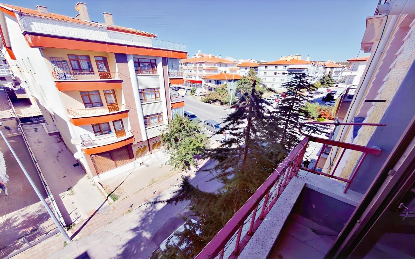 Bademlik'te Bademlik Yolu Cadde Üzeri Full+full Yapılı 4+1dublex — fotoğraf 13