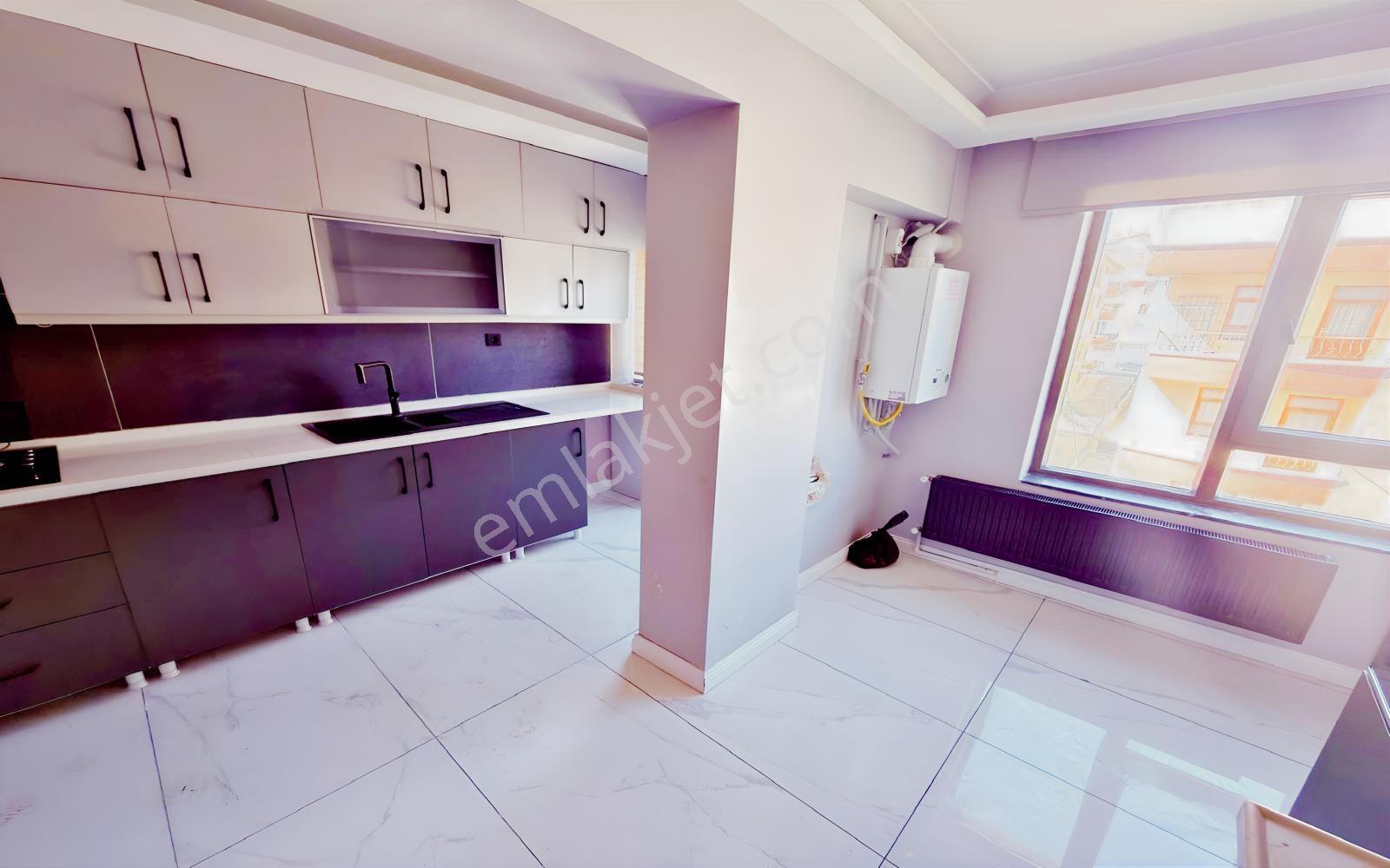 Bademlik'te Bademlik Yolu Cadde Üzeri Full+full Yapılı 4+1dublex — fotoğraf 15