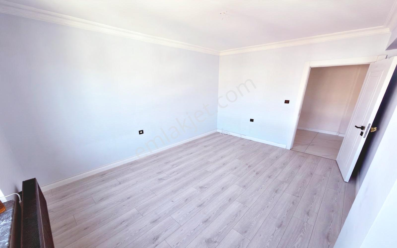 Bademlik'te Bademlik Yolu Cadde Üzeri Full+full Yapılı 4+1dublex — fotoğraf 33