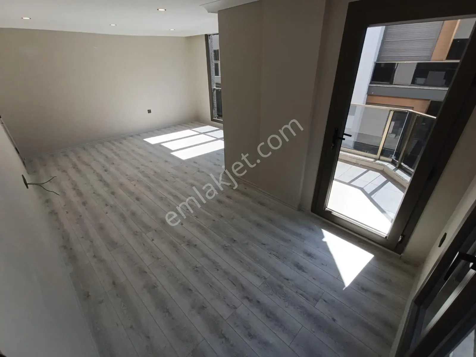 ▀güçten Altınkumda K.otoparklı Ebeveynli Sıfır Projede 3+1dublex — fotoğraf 7