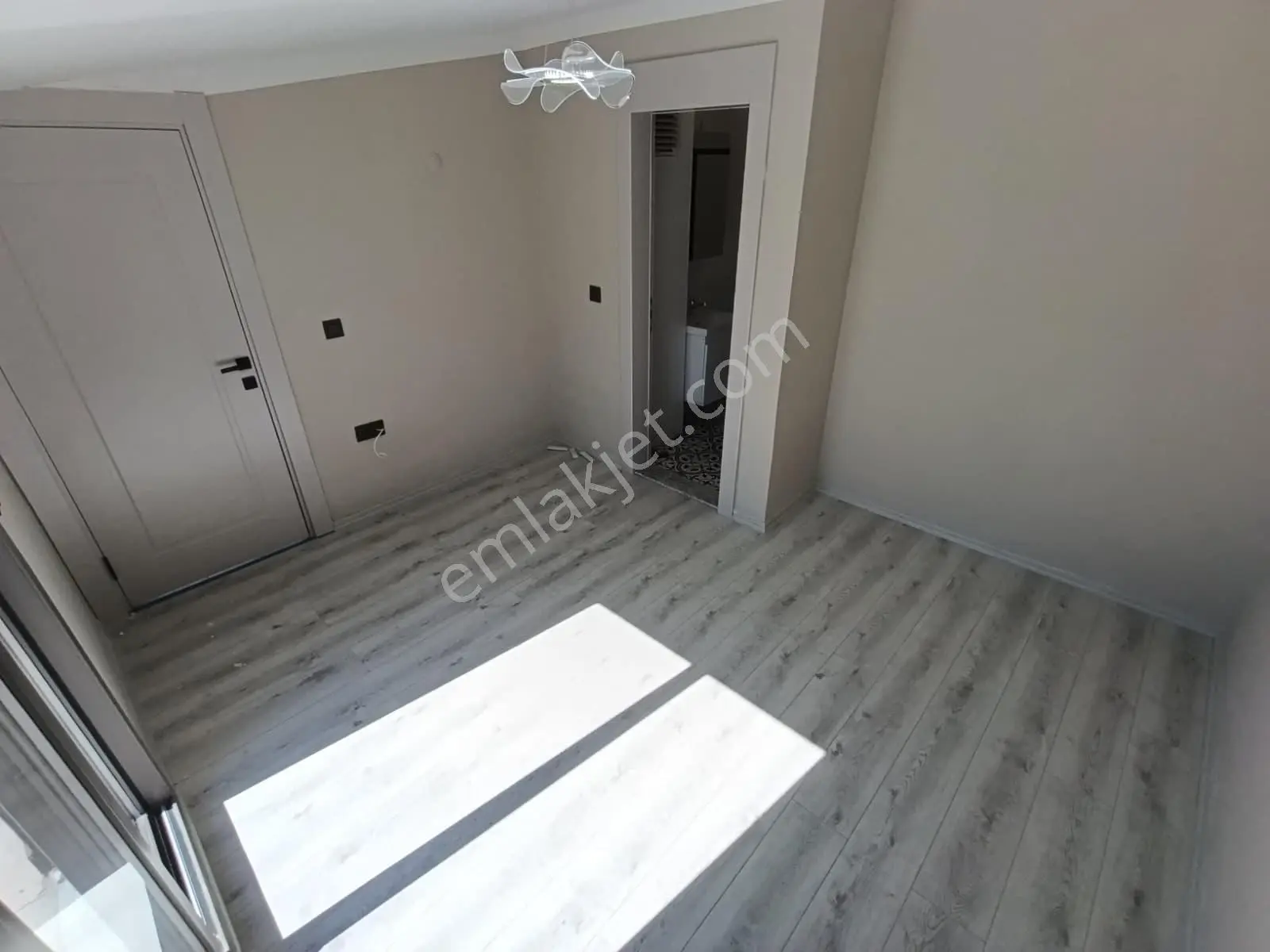 ▀güçten Altınkumda K.otoparklı Ebeveynli Sıfır Projede 3+1dublex — fotoğraf 11