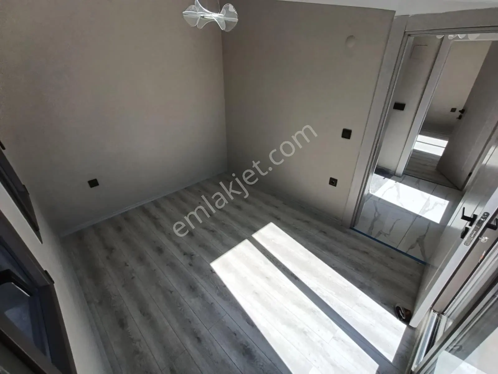 ▀güçten Altınkumda K.otoparklı Ebeveynli Sıfır Projede 3+1dublex — fotoğraf 21