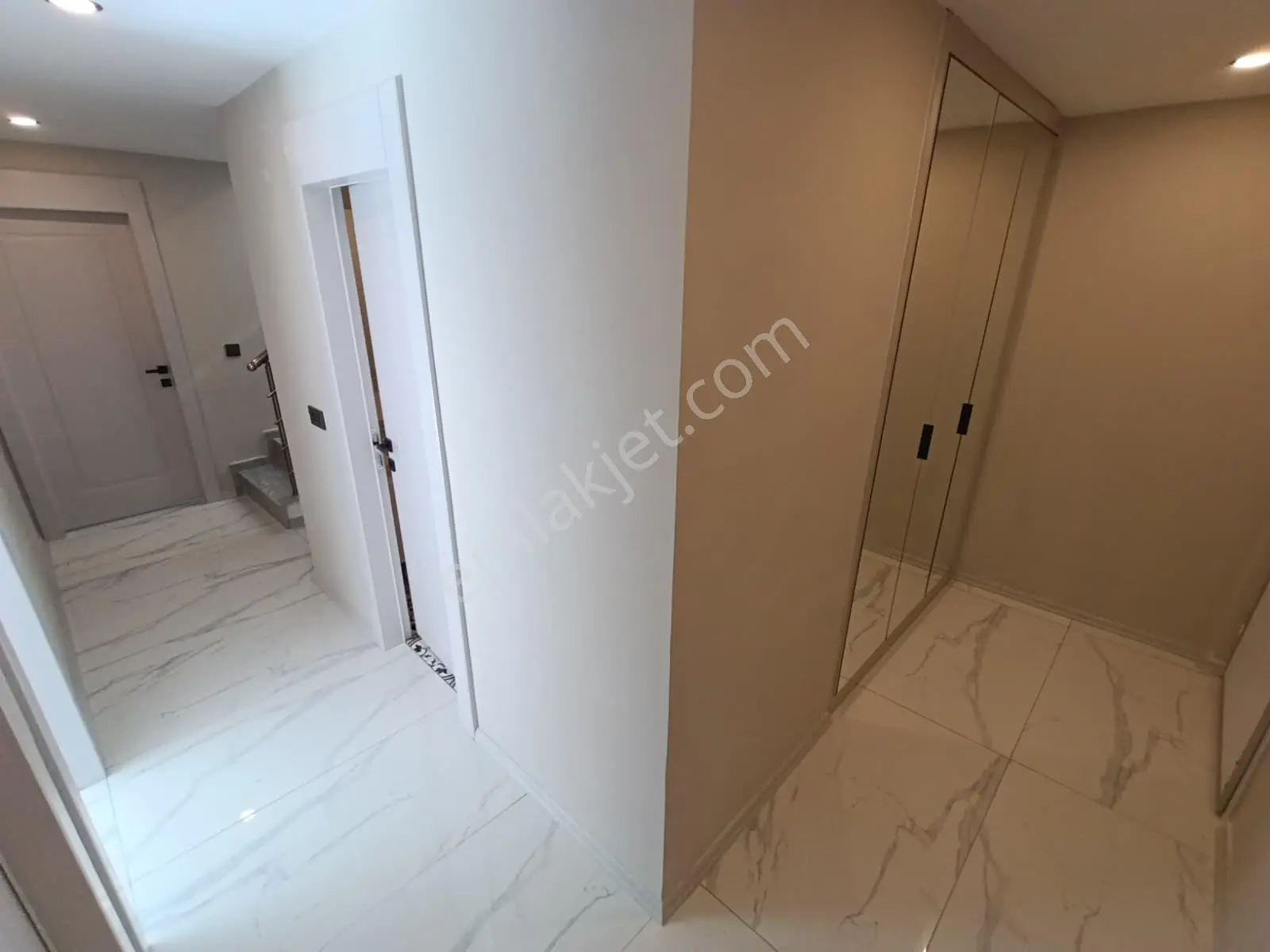 ▀güçten Altınkumda K.otoparklı Ebeveynli Sıfır Projede 3+1dublex — fotoğraf 22