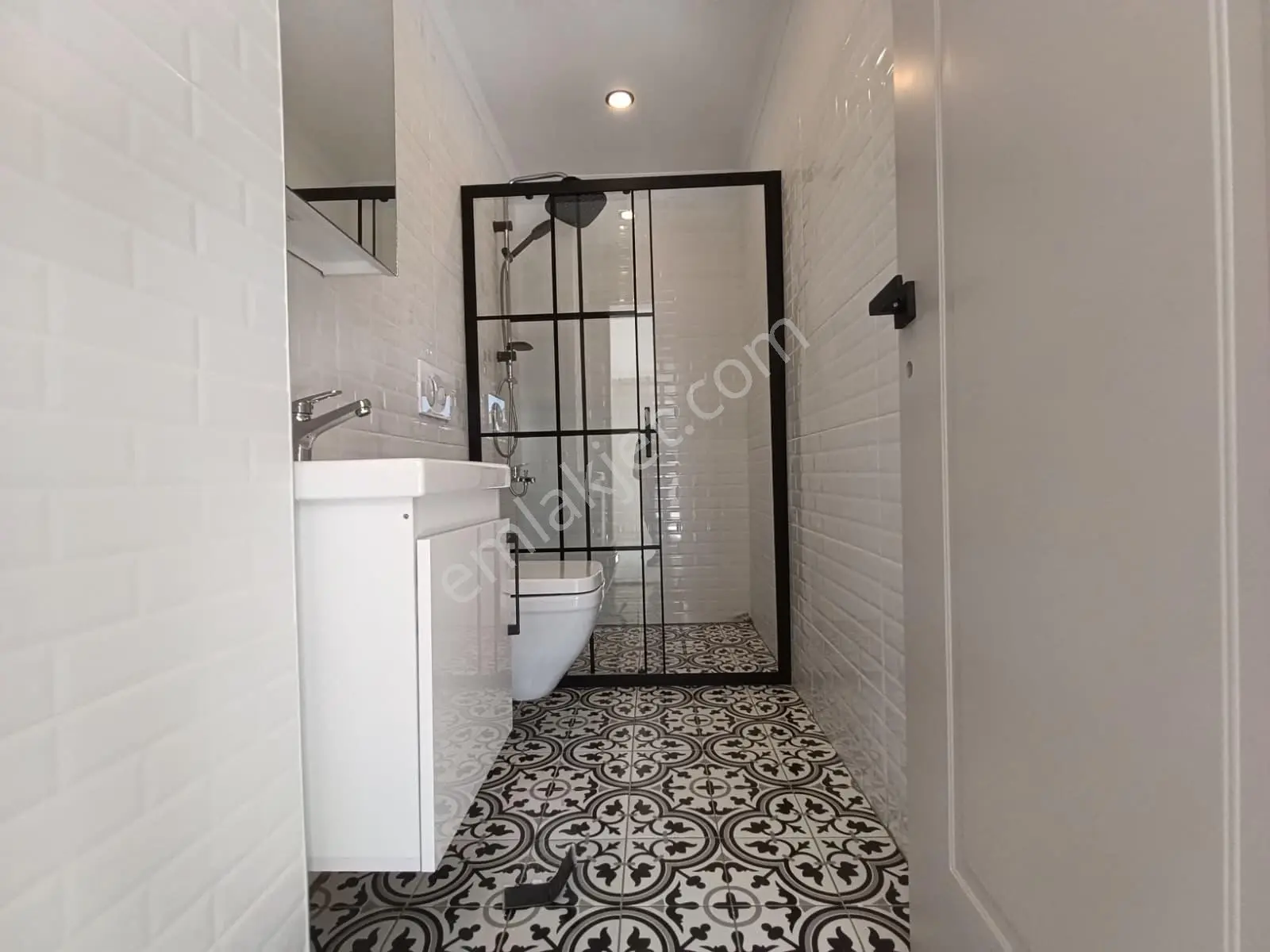 ▀güçten Altınkumda K.otoparklı Ebeveynli Sıfır Projede 3+1dublex — fotoğraf 27
