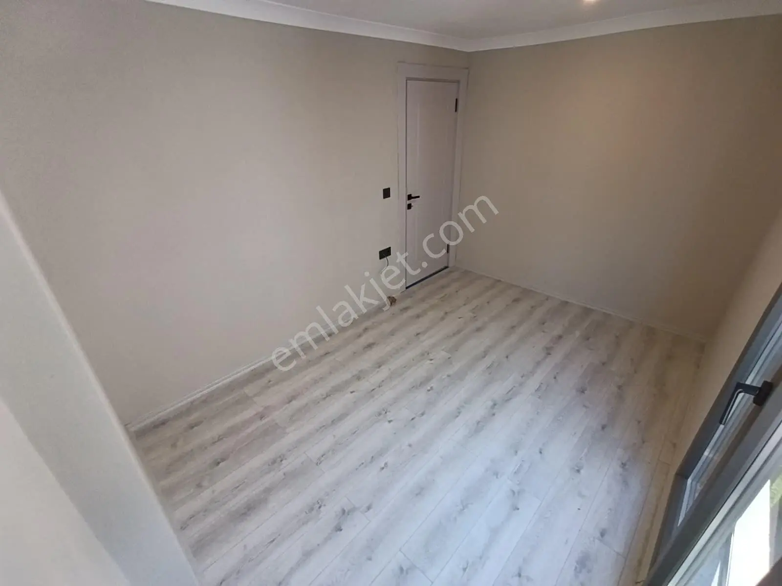 ▀güçten Altınkumda K.otoparklı Ebeveynli Sıfır Projede 3+1dublex — fotoğraf 30