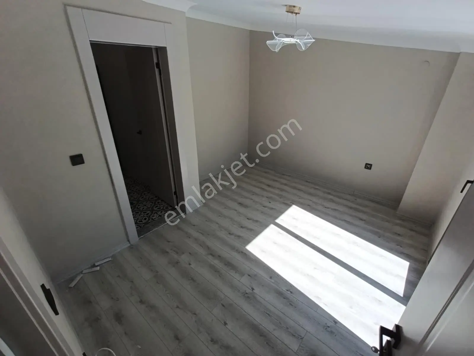 ▀güçten Altınkumda K.otoparklı Ebeveynli Sıfır Projede 3+1dublex — fotoğraf 33
