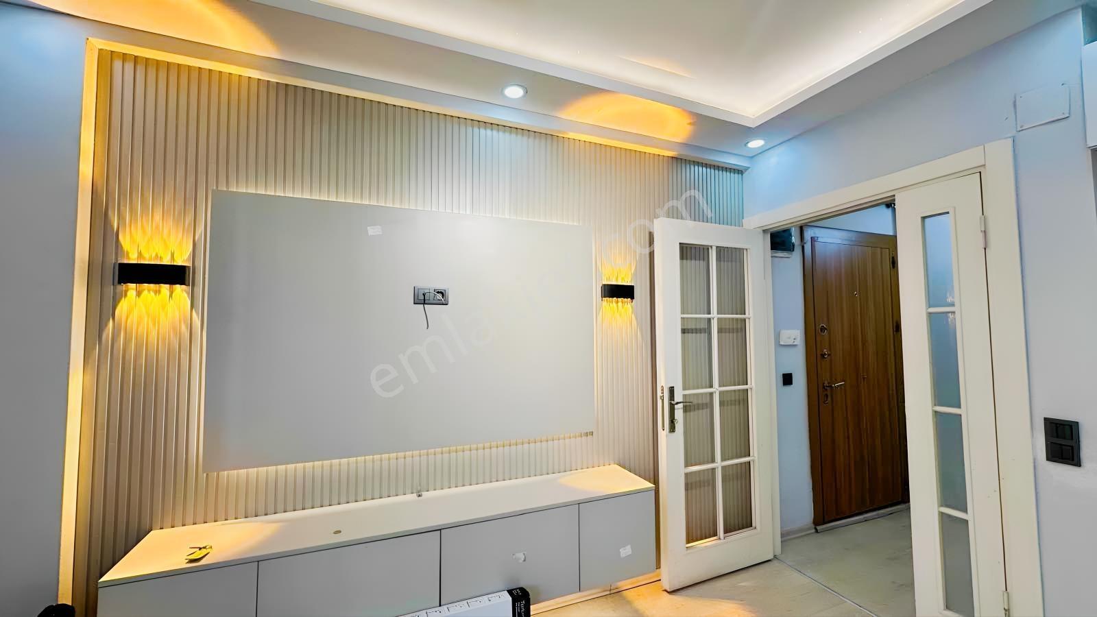 Aktiften Yüksek Giriş, Komple Yenilenmiş Şık 2+1 Satılık Daire — fotoğraf 3