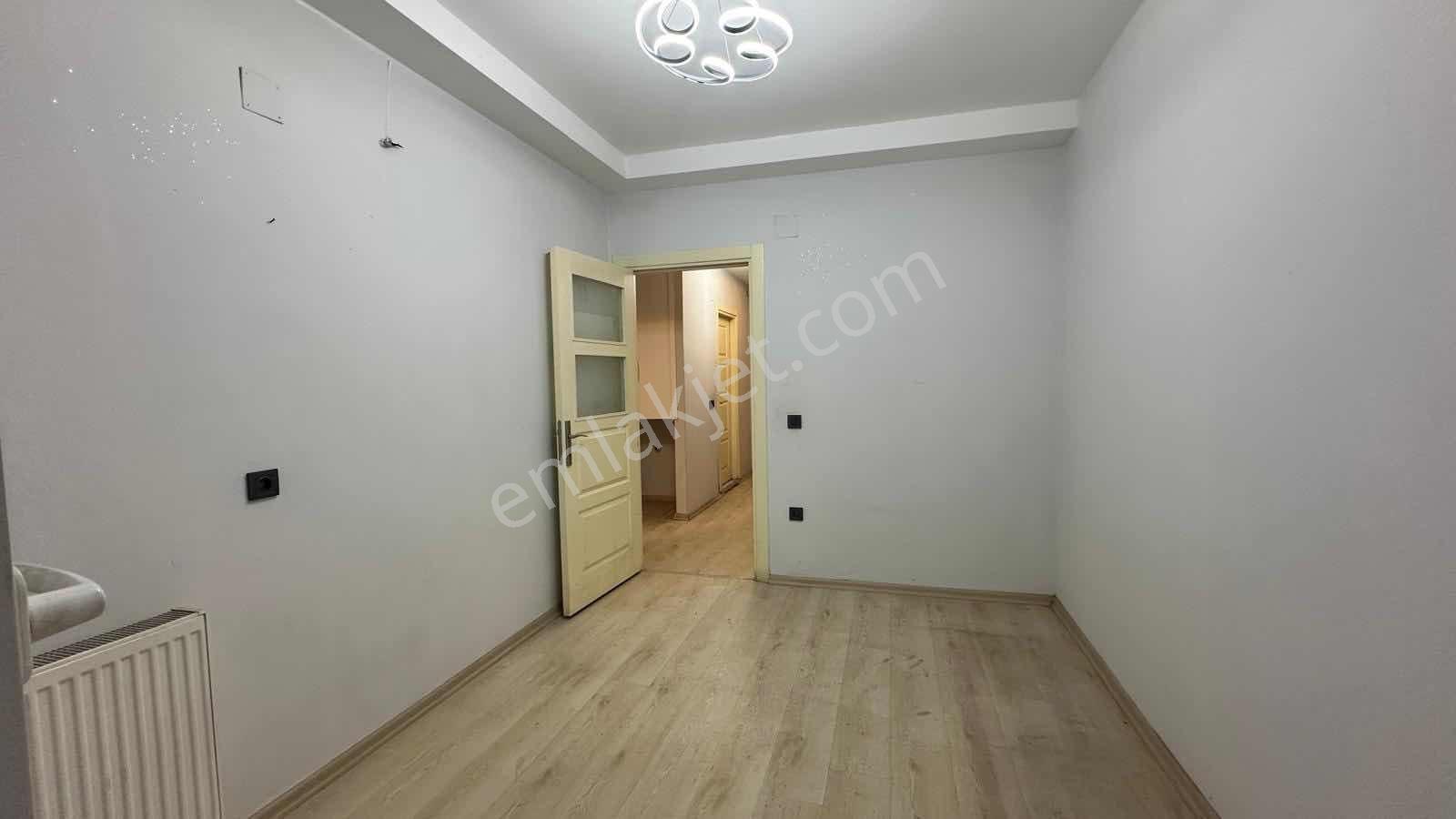 Aktiften Yüksek Giriş, Komple Yenilenmiş Şık 2+1 Satılık Daire — fotoğraf 9